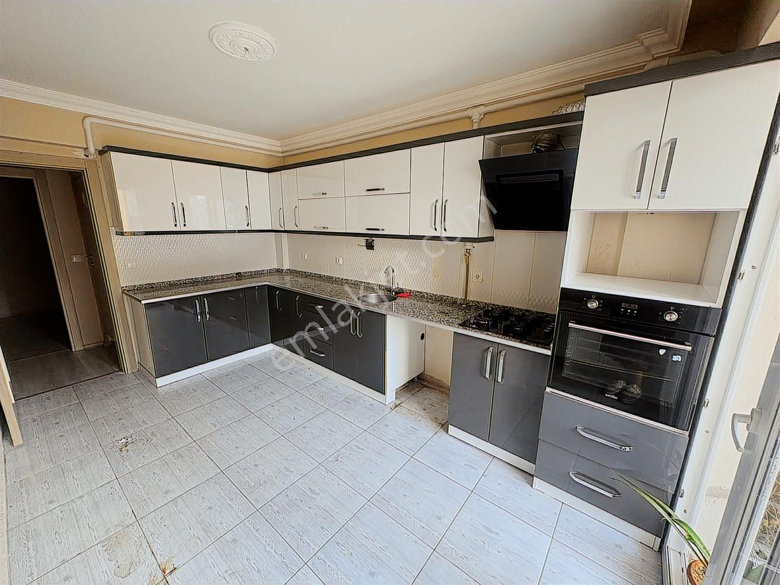 Ayrancılar Mah Pazar Yerinde 2+1 Kiralık Doğal Gazlı Daire