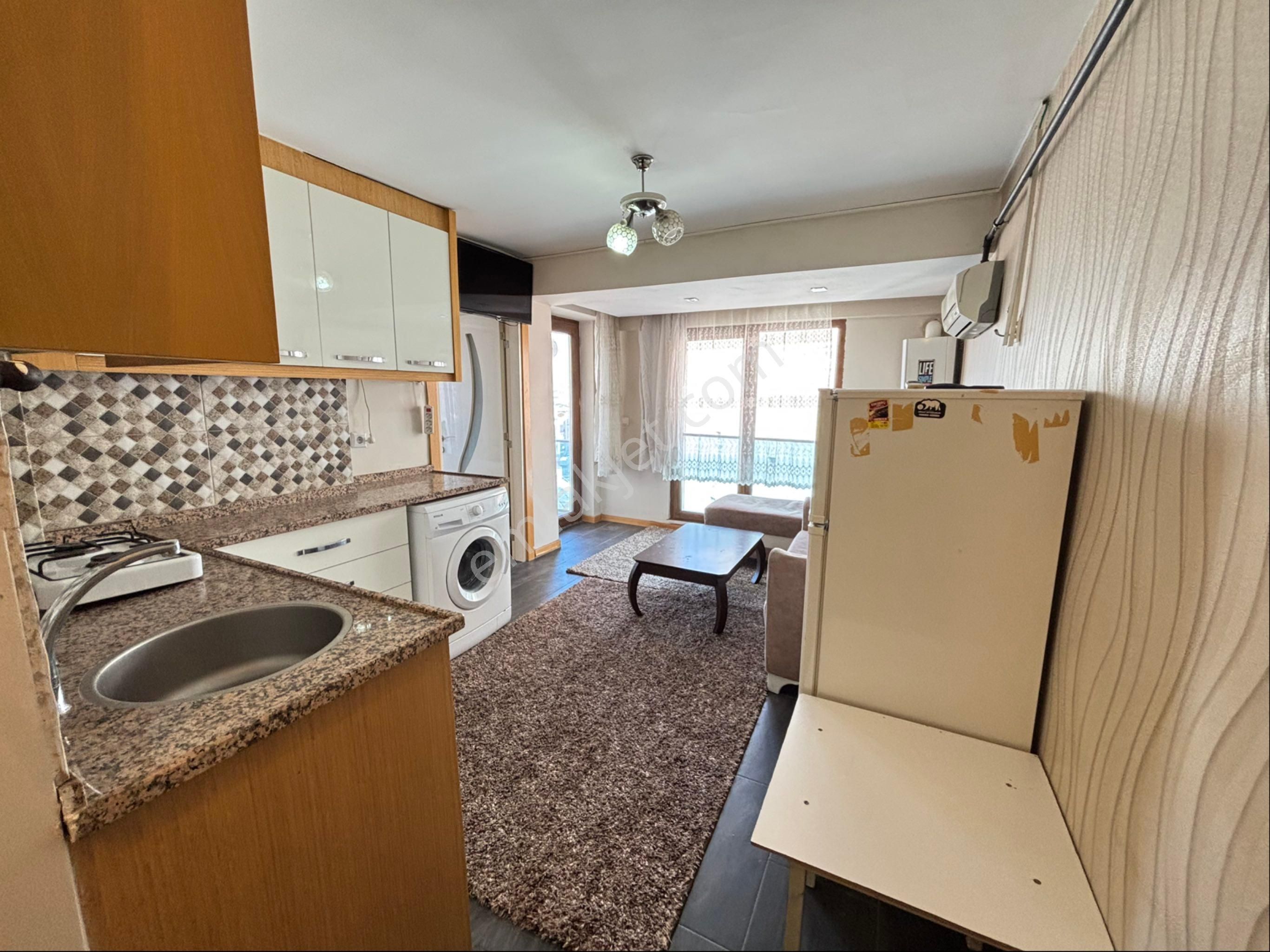 Pelitbağ'da 1+1 (faturalar Dahil) Ara Kat (balkonlu) - Görsel 4