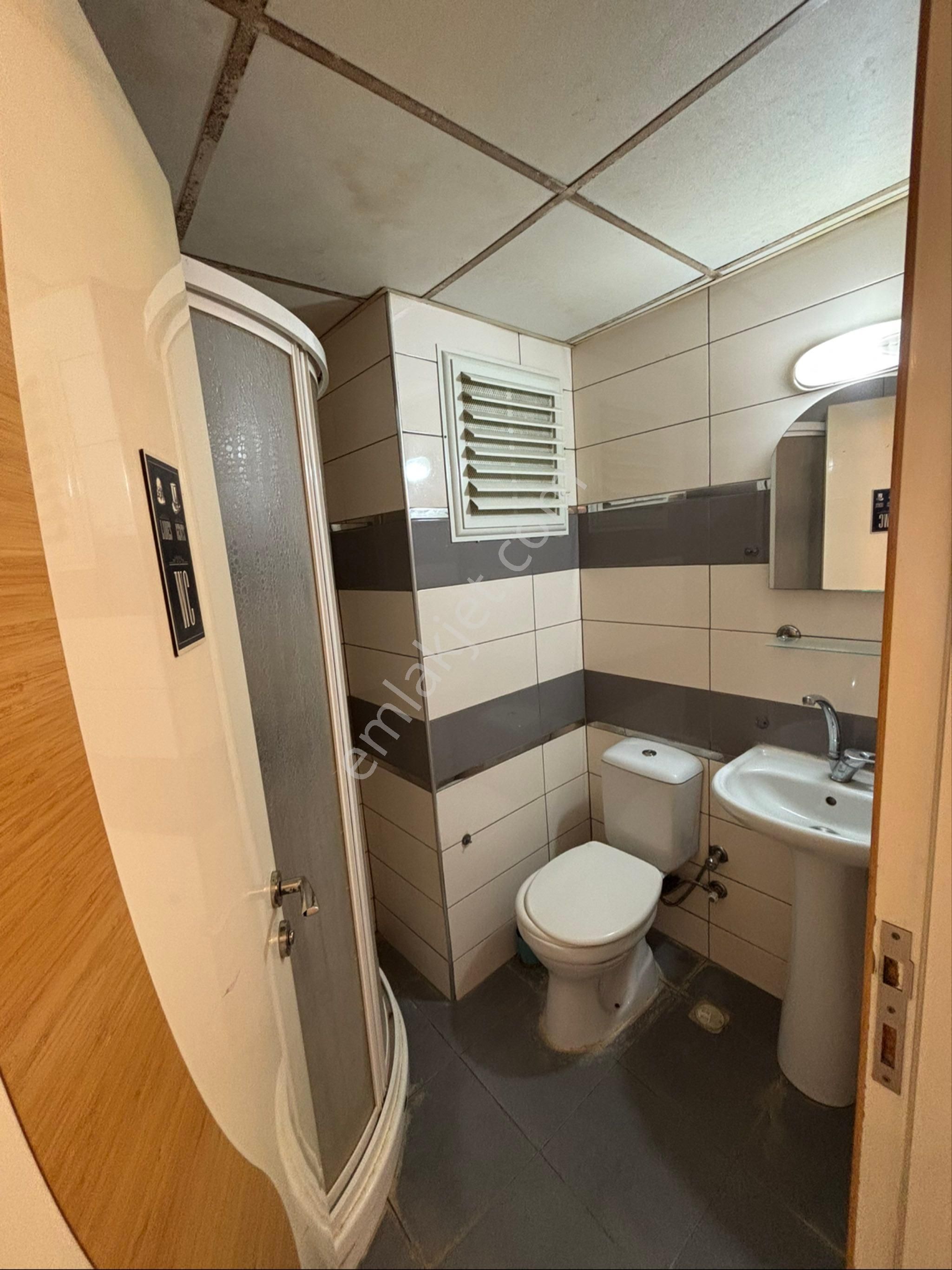 Pelitbağ'da 1+1 (faturalar Dahil) Ara Kat (balkonlu) - Görsel 15