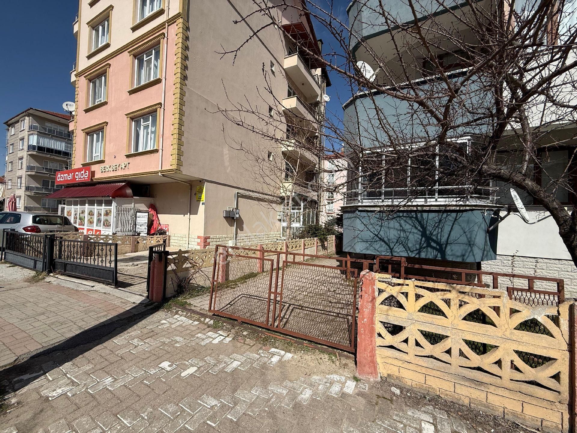Özçelebi'den Mualla Okulu Yakını 3+1 Ara Kat Masrafsız Bakımlı - Görsel 33