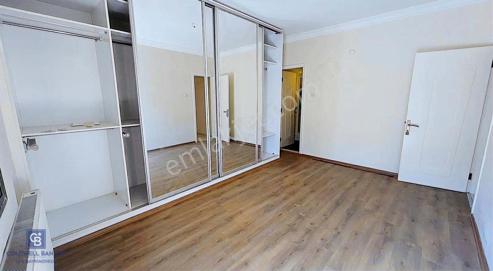 Karşıyaka Bostanlı Dere Boyunda Satılık 3+1 Yenilenmiş Daire - Görsel 21