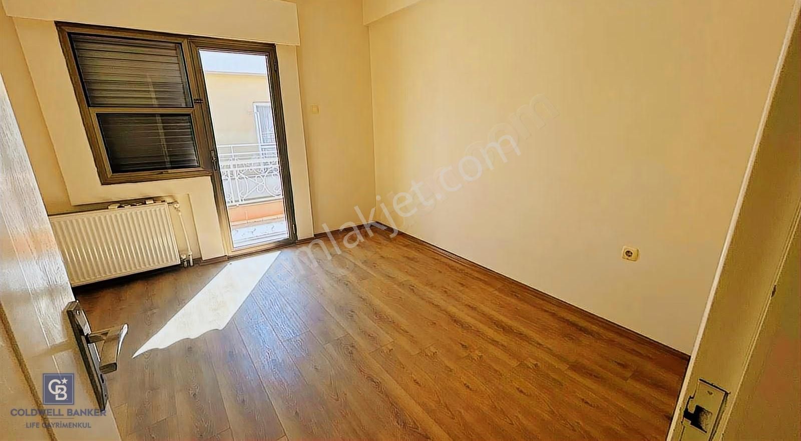 Karşıyaka Bostanlı Dere Boyunda Satılık 3+1 Yenilenmiş Daire - Görsel 7