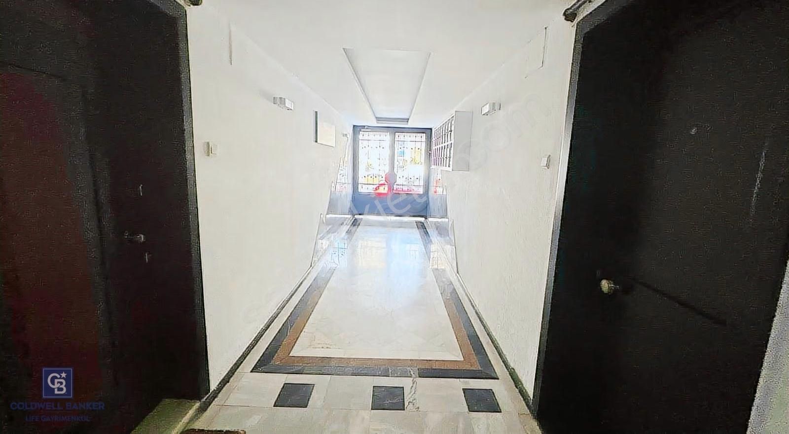 Karşıyaka Bostanlı Dere Boyunda Satılık 3+1 Yenilenmiş Daire - Görsel 10