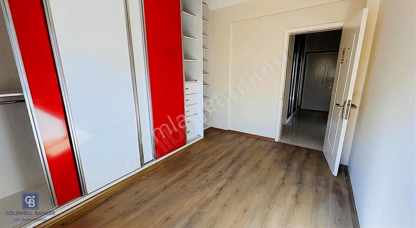 Karşıyaka Bostanlı Dere Boyunda Satılık 3+1 Yenilenmiş Daire - Görsel 17