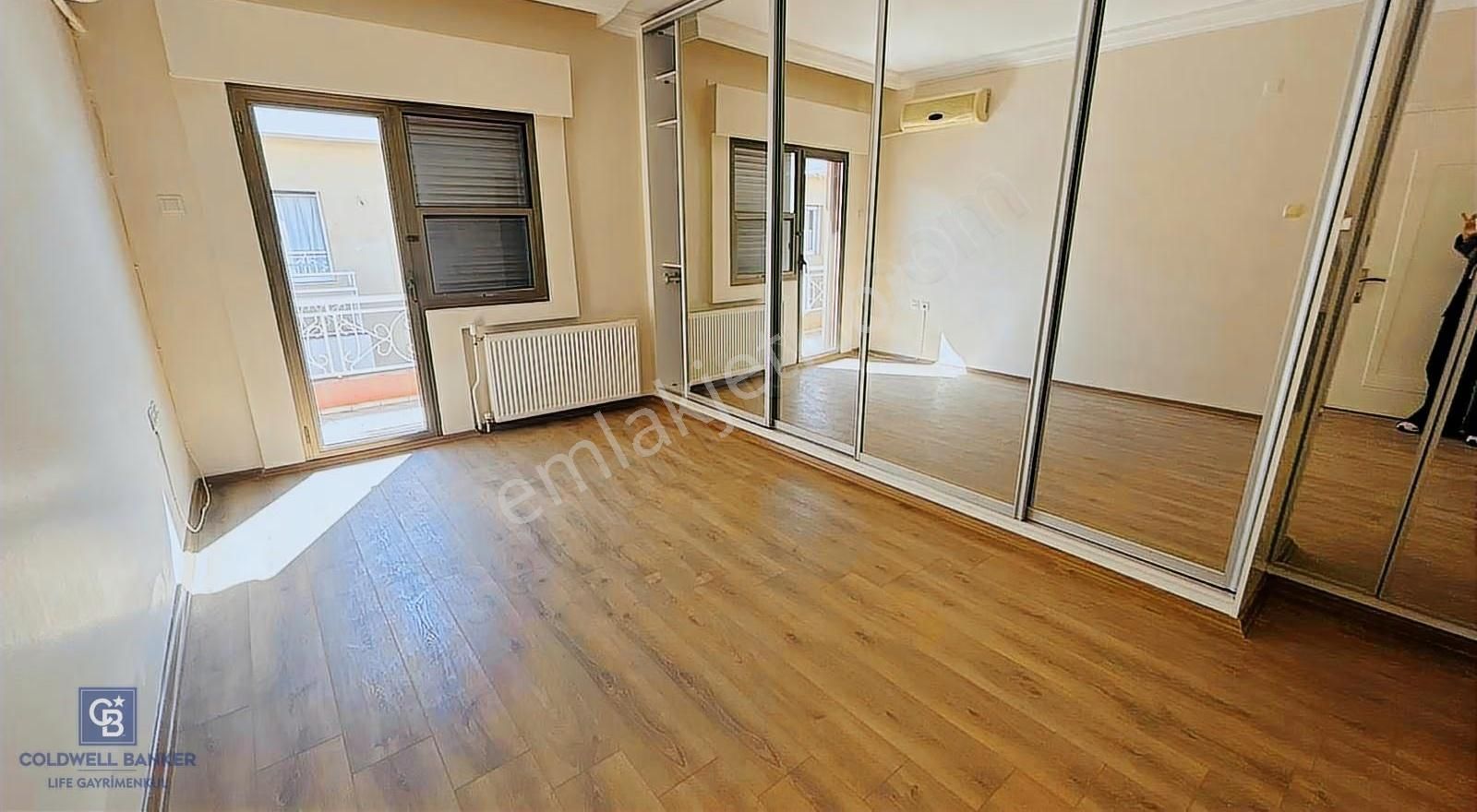 Karşıyaka Bostanlı Dere Boyunda Satılık 3+1 Yenilenmiş Daire - Görsel 31