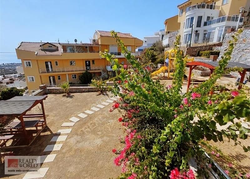 Didim Akbük Havuzlu Site İçerisinde Bahçe Dubleks Daire