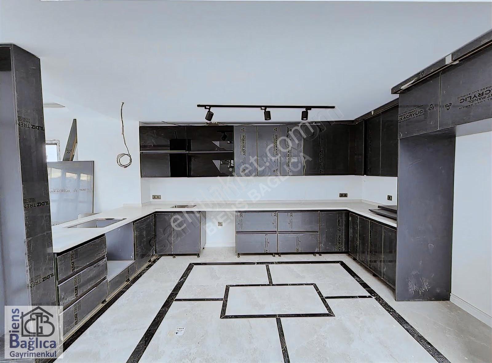 Biens Ten Yılın İlk Fırsatı 5+1 Bodrumsuz Site İçi Yapılı Villa - Görsel 6