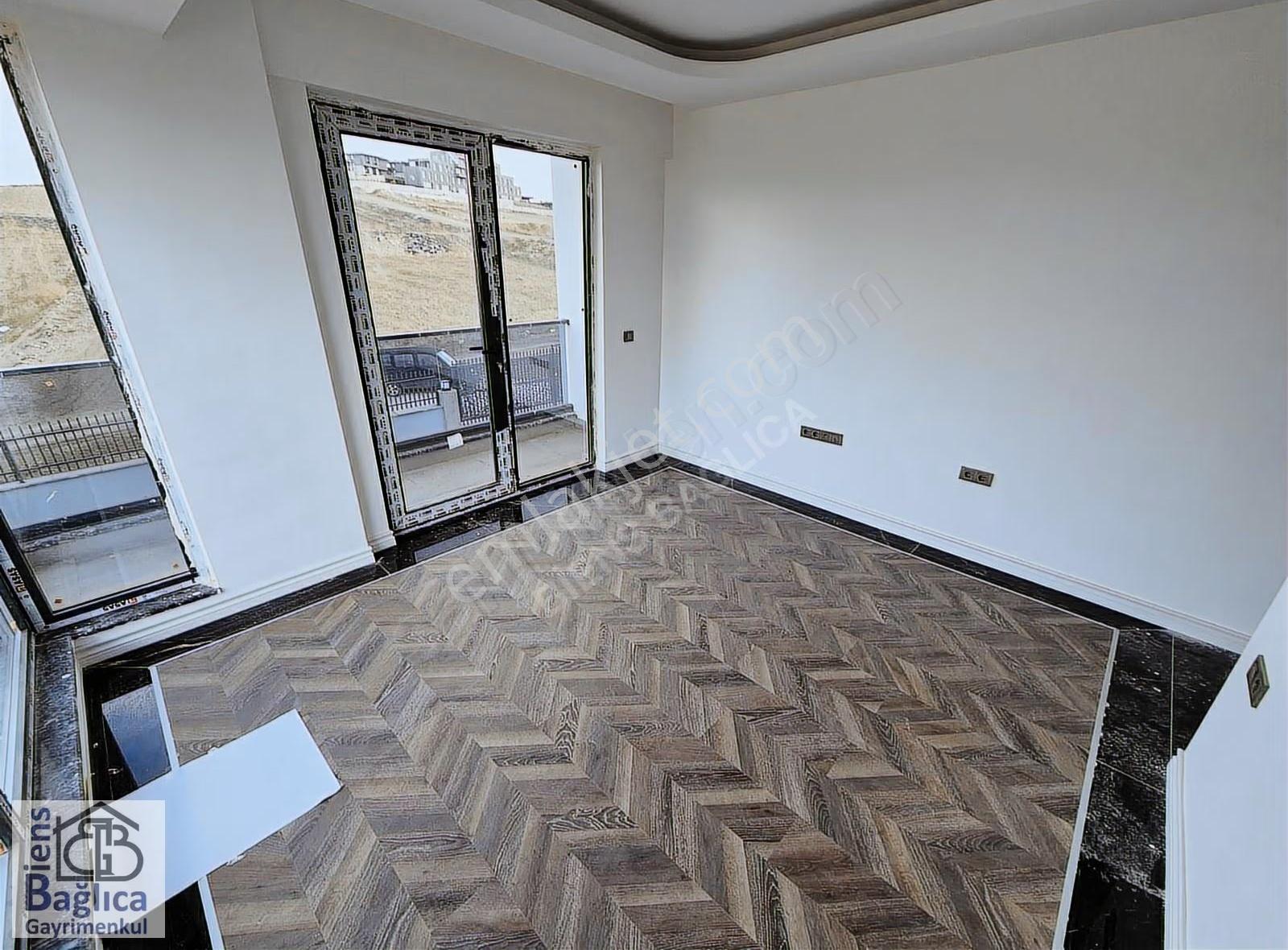 Biens Ten Yılın İlk Fırsatı 5+1 Bodrumsuz Site İçi Yapılı Villa - Görsel 9
