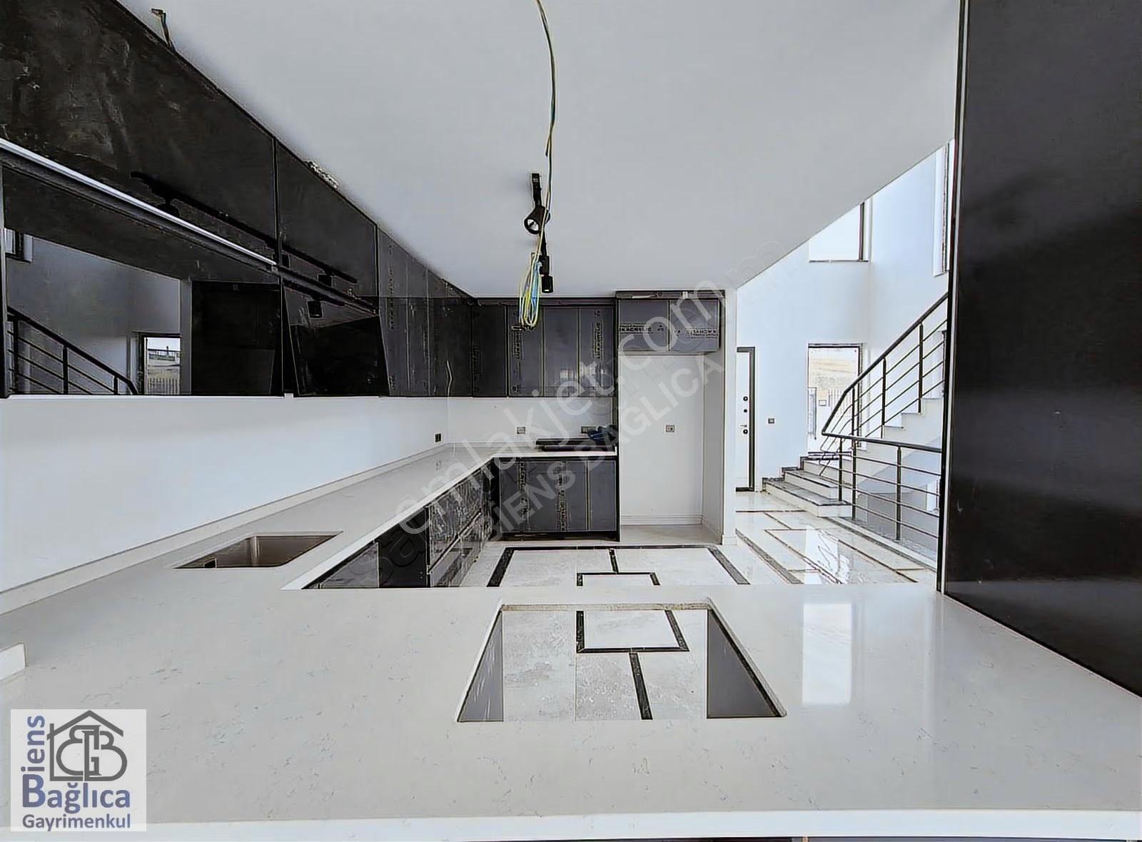 Biens Ten Yılın İlk Fırsatı 5+1 Bodrumsuz Site İçi Yapılı Villa