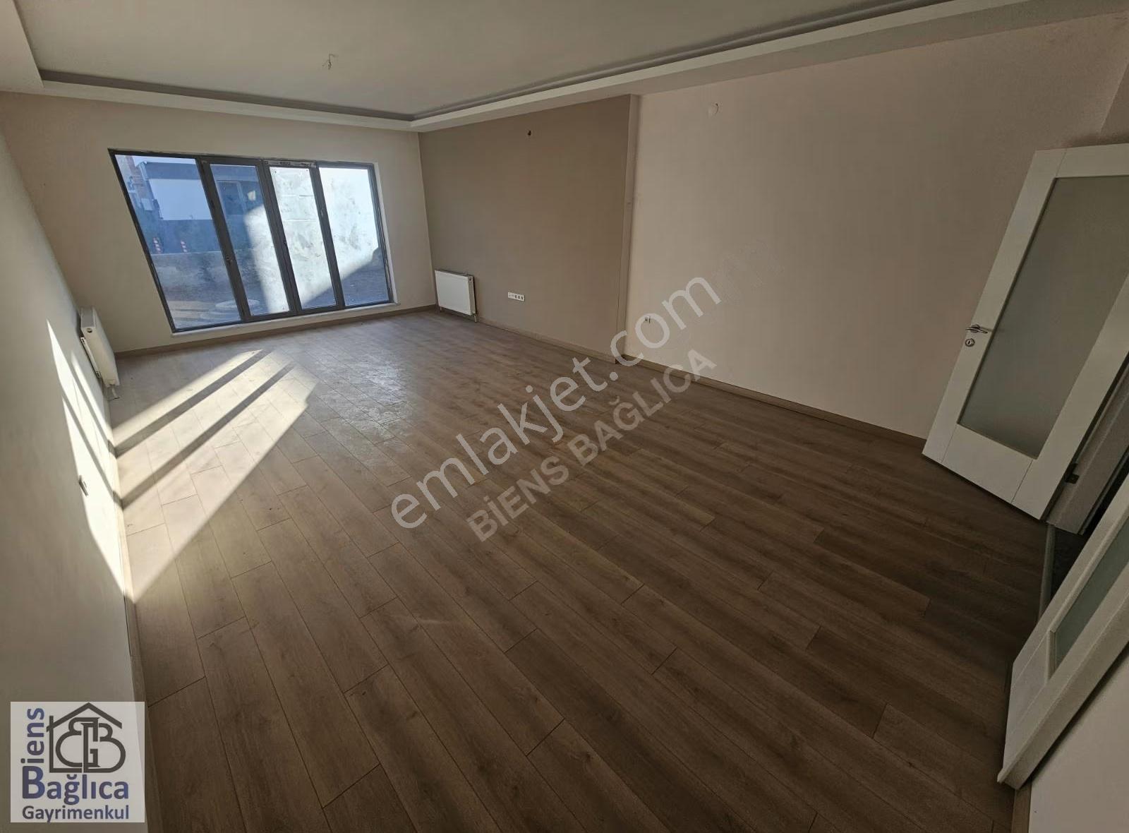 Geniş Bahçeli Güvenlikli Kapalı Otoparklı Villa Sitesi - Görsel 25
