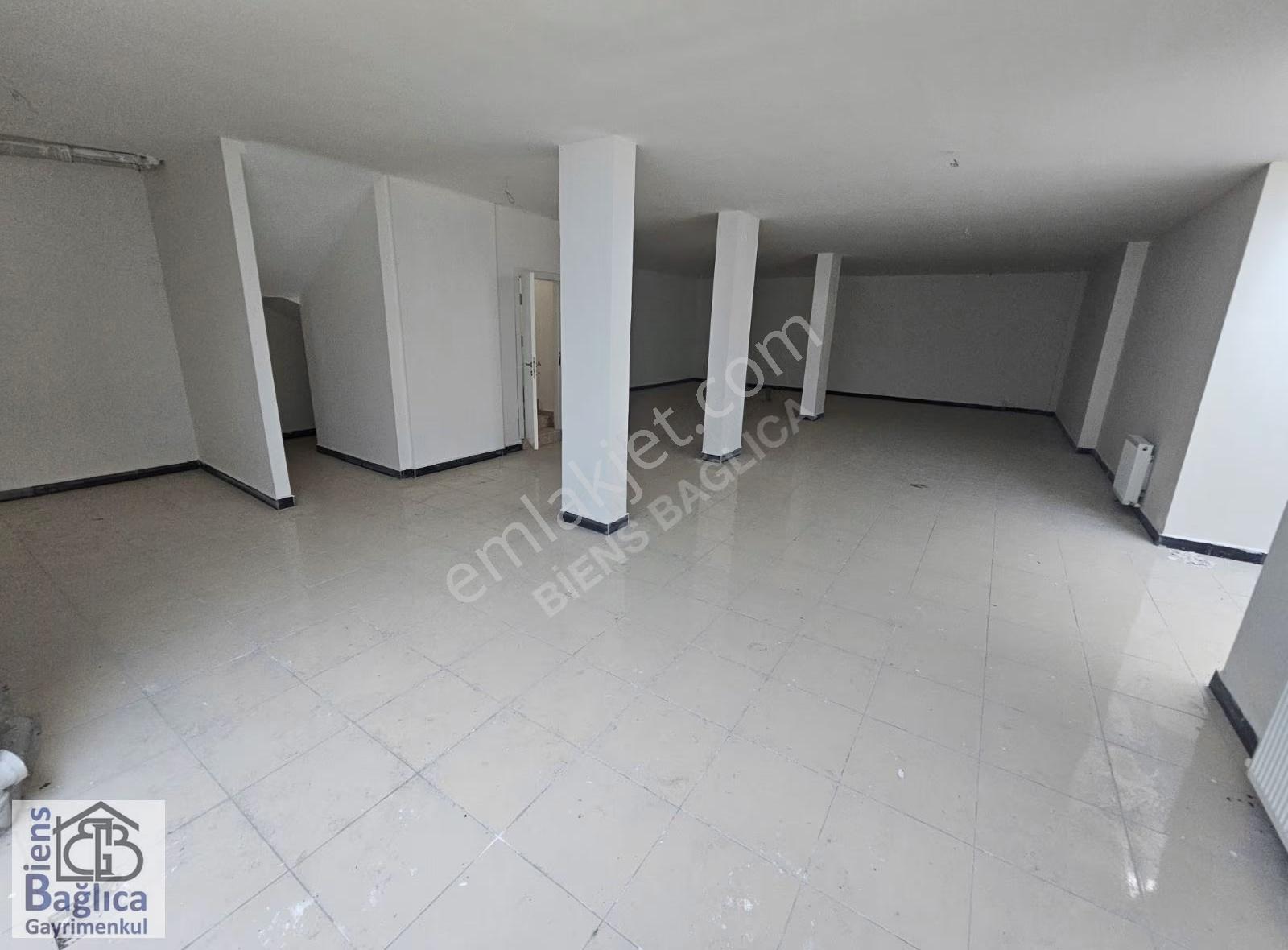 Geniş Bahçeli Güvenlikli Kapalı Otoparklı Villa Sitesi - Görsel 16