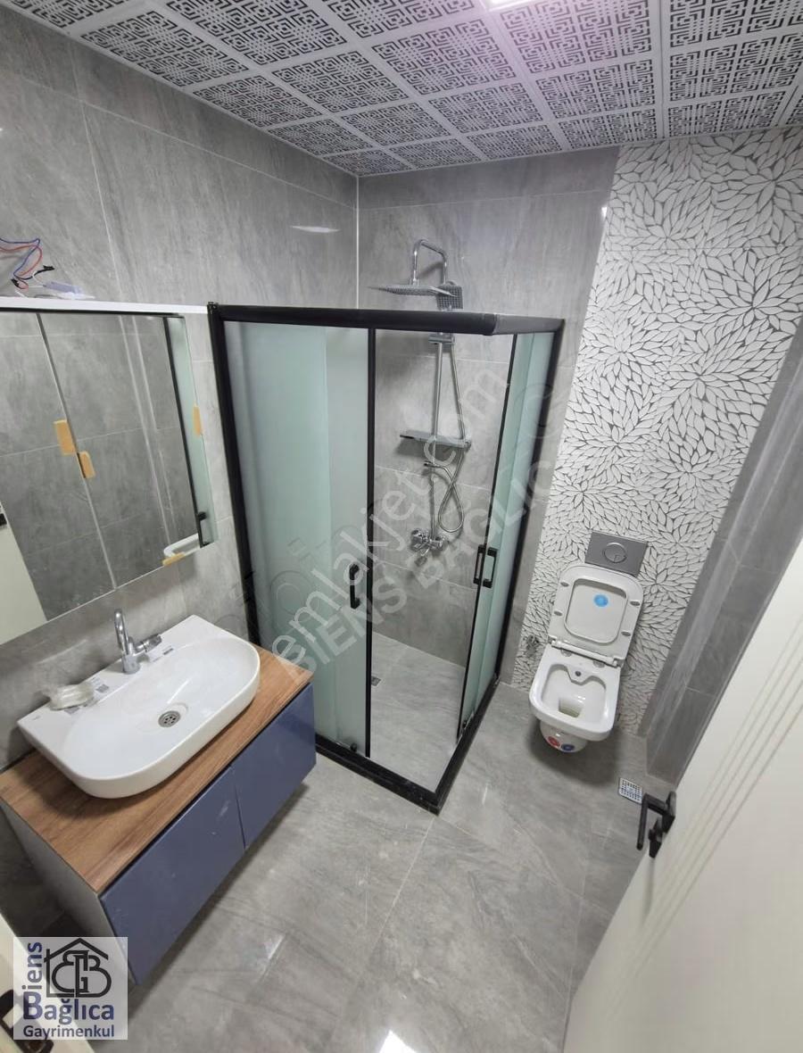 Bağlıca'da Site İçinde Satılık Geniş Tripleks Villa - Görsel 3