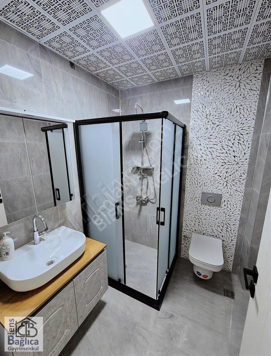 Bağlıca'da Site İçinde Satılık Geniş Tripleks Villa - Görsel 10