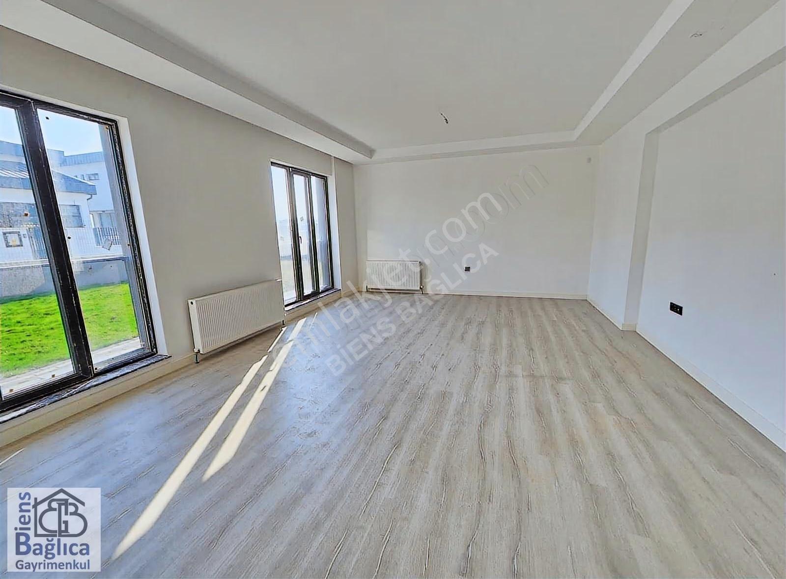 Bağlıca'da Site İçinde Satılık Geniş Tripleks Villa - Görsel 13