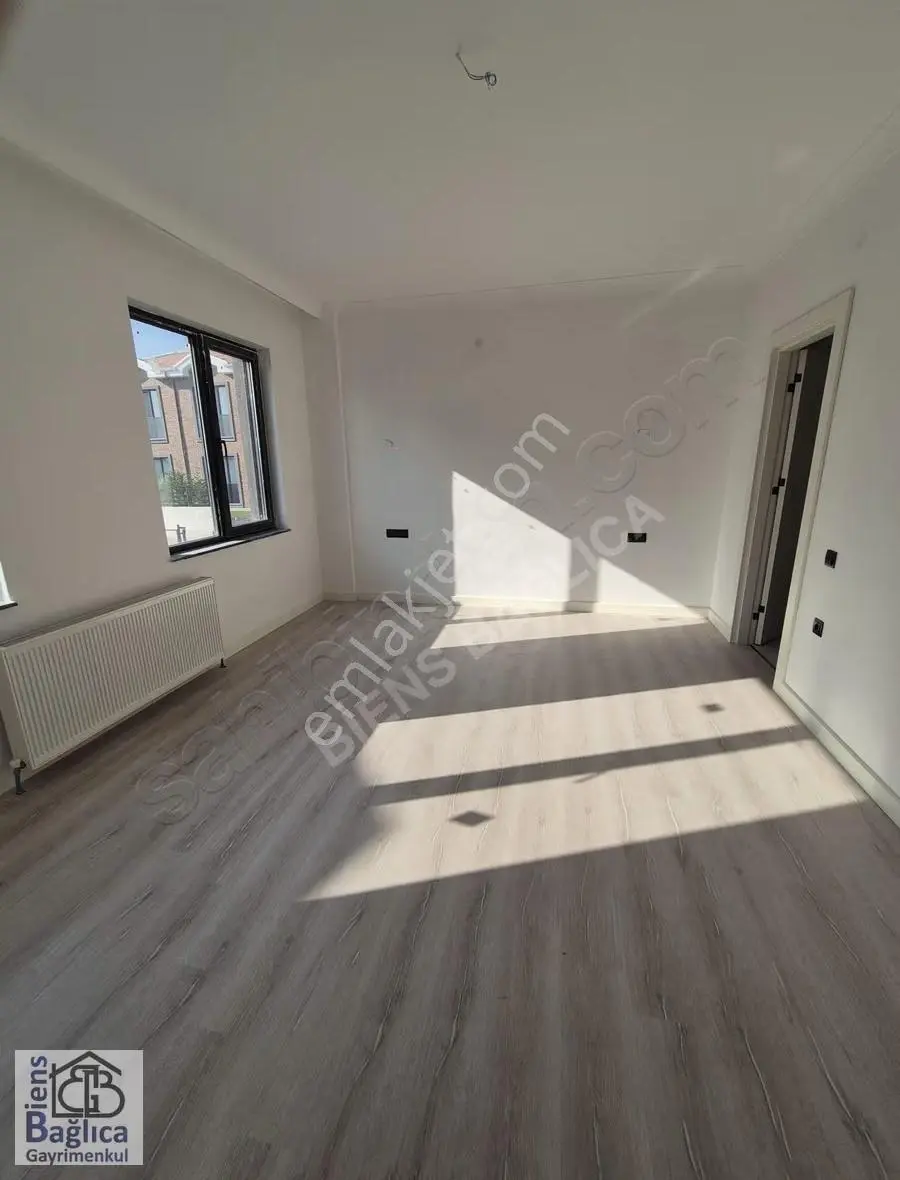 Bağlıca'da Site İçinde Satılık Geniş Tripleks Villa - Görsel 35
