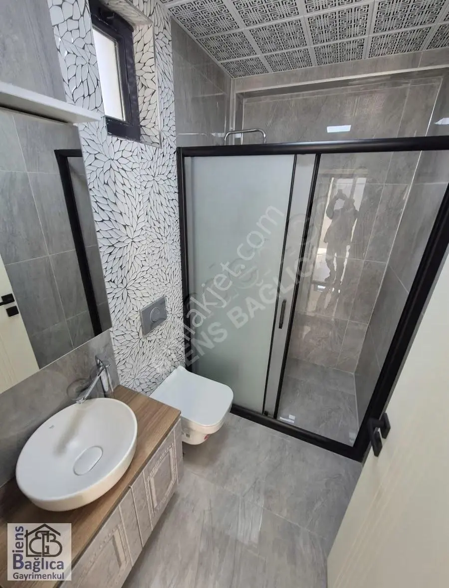 Bağlıca'da Site İçinde Satılık Geniş Tripleks Villa - Görsel 30