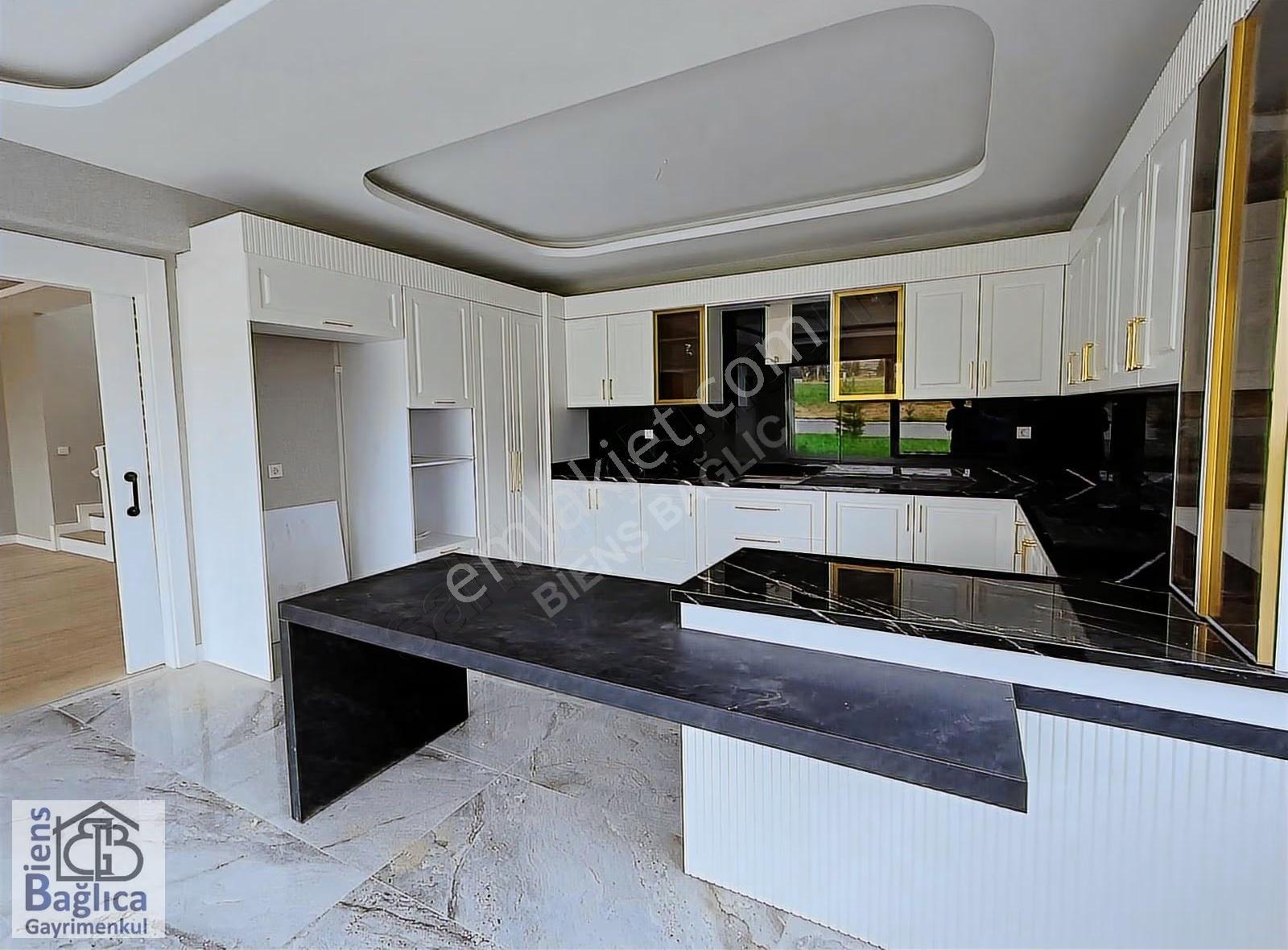 Bağlıca'da 650m² Arsaya Sahip Lüks Villa - Görsel 22