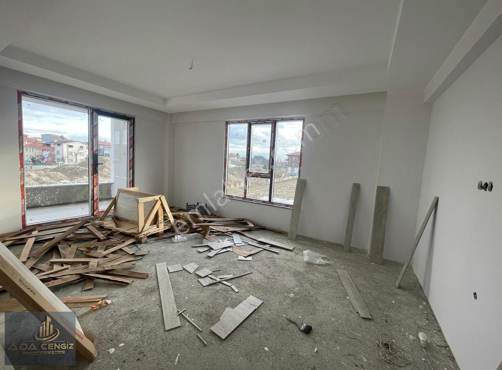 Tuzla Mahallesinde3+1 135 M2 Kapalı Garajlı Geniş Ferah Daireler - Görsel 4