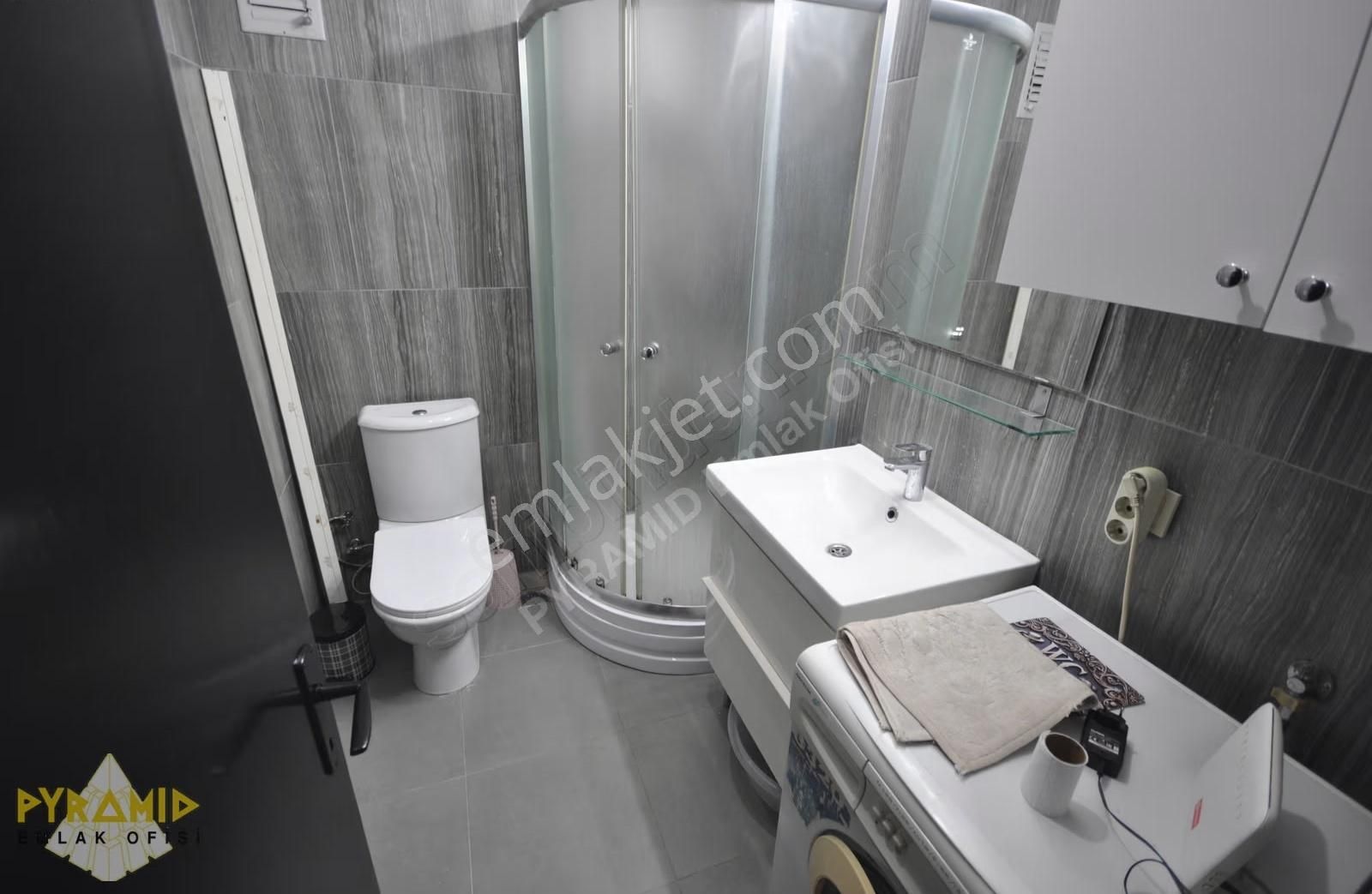 Pyramıd'den Ataköy 7-8 Turkuaz Sitesi Temiz Mobilyalı 1+1 - Görsel 4