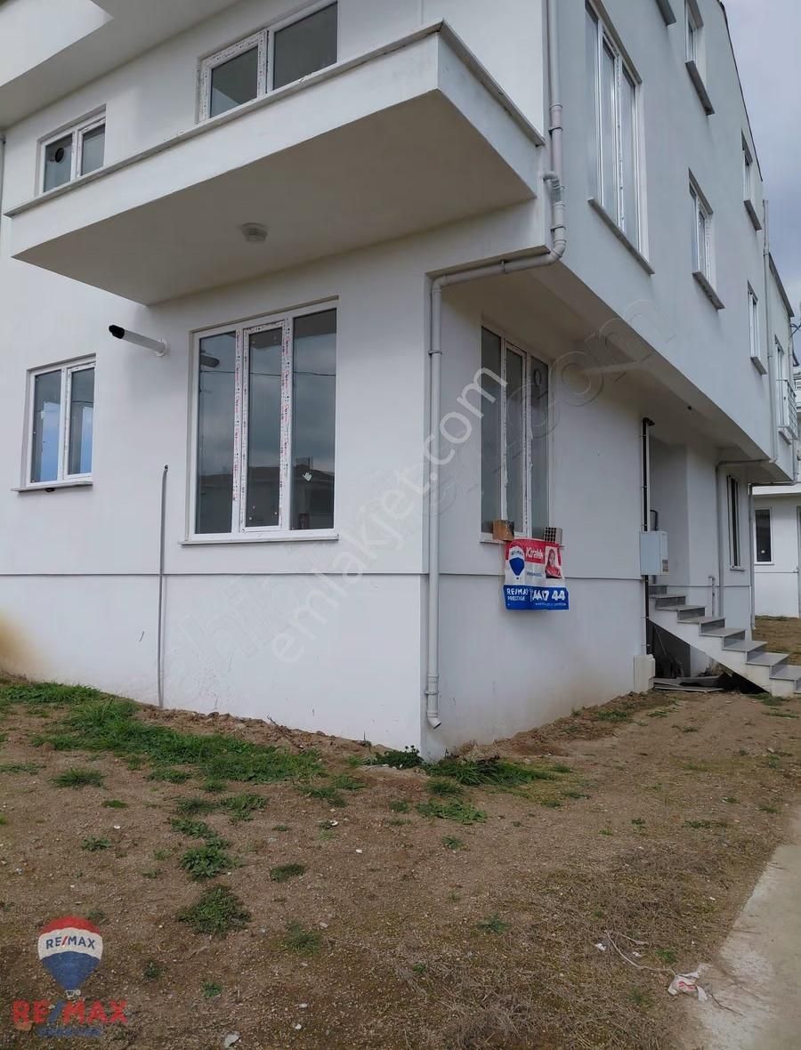 Karabiga Deniz Bölgesinde 1+1 Sıfır Dairemiz Kiralıktır..