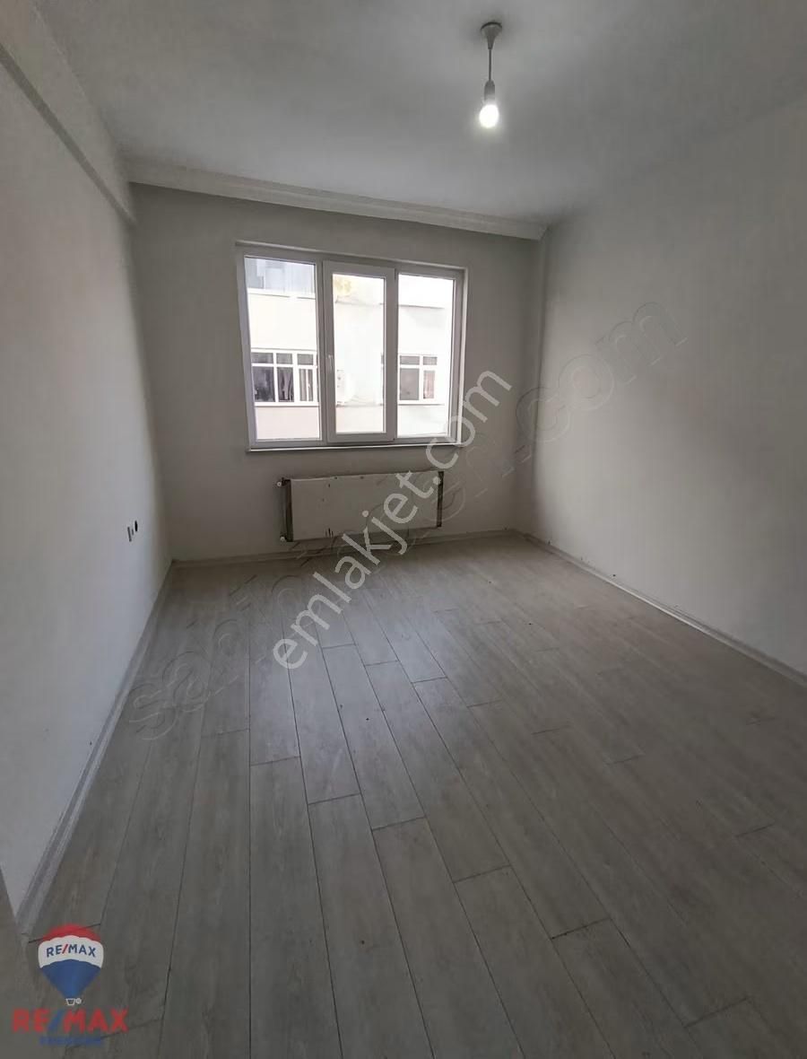 Biga Hamdibey Mahallesi Zümrüt Sokakta Depozitosuz Kiralık Daire - Görsel 2