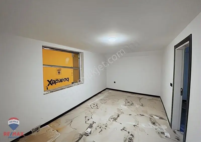 Biga/kalafat Bölgesi Görülmeye Değer Satılık 5+1 Triplex Villa