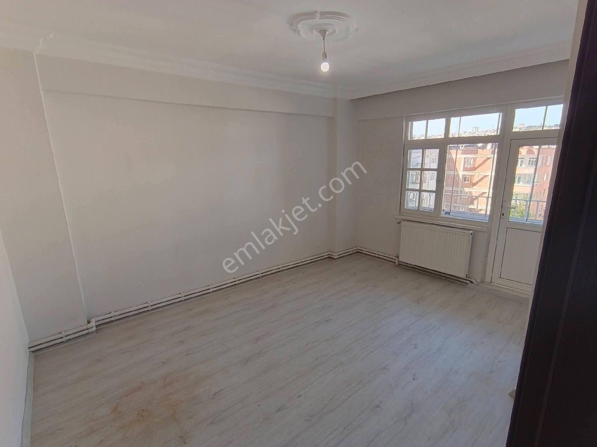 Samsun İlkadım Rasathane Mahallesi'nde Kat Tapulu İçi Yapılı 3+1 Satılık Daire - Görsel 4