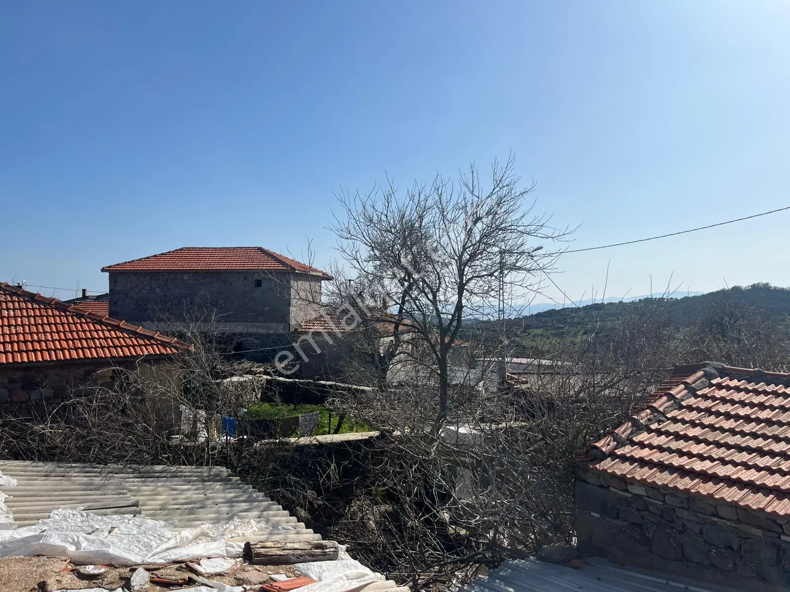 Çanakkale İli Ayvacık İlçesi, İlyasfakı Köyü Köyiçinde Bulunan Taşınmaz Satışta...