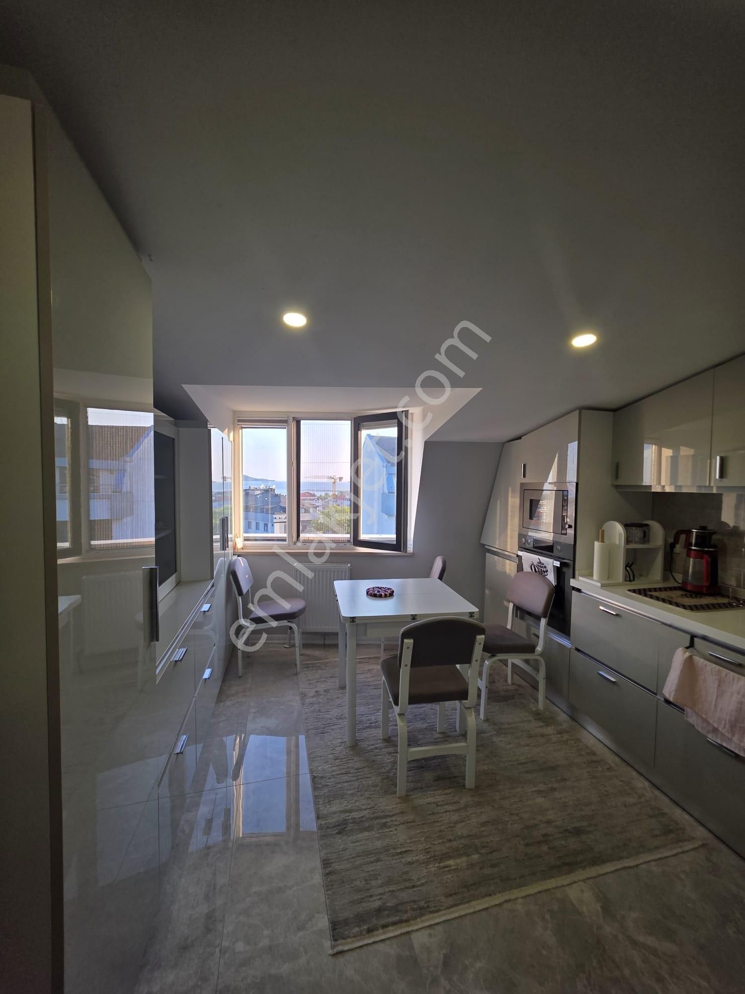 Küçükyalı Marmaray Durağında Kapanmaz Deniz Manzaralı Dubleks - Görsel 9