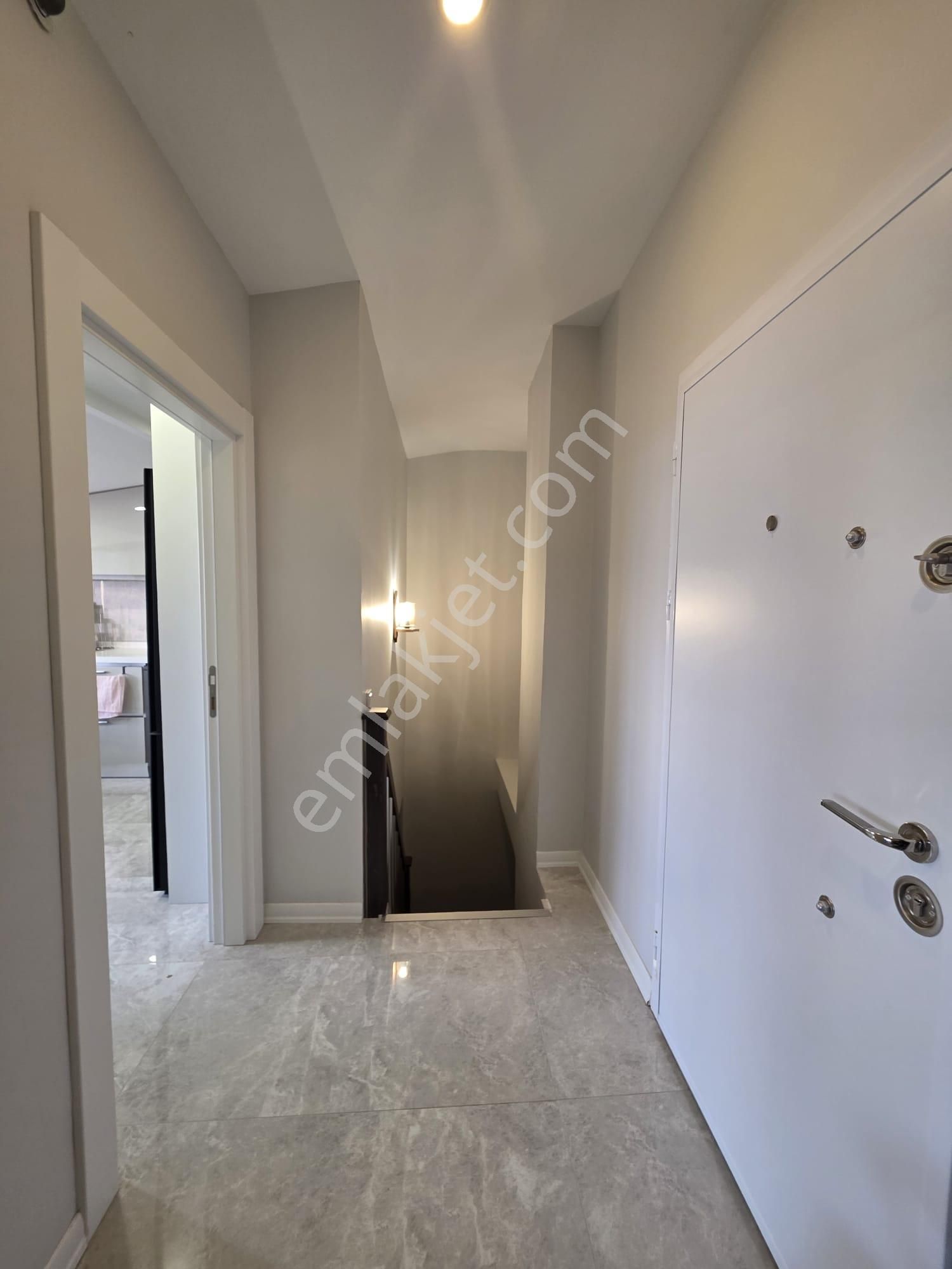 Küçükyalı Marmaray Durağında Kapanmaz Deniz Manzaralı Dubleks - Görsel 11