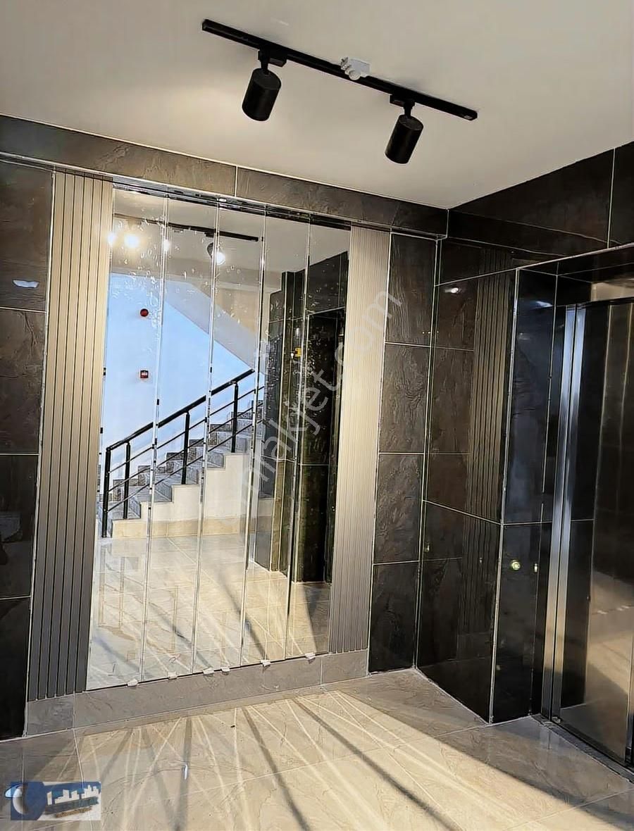 Sezer Emlaktan Kışla Mahallesi Nde Satılık Daire