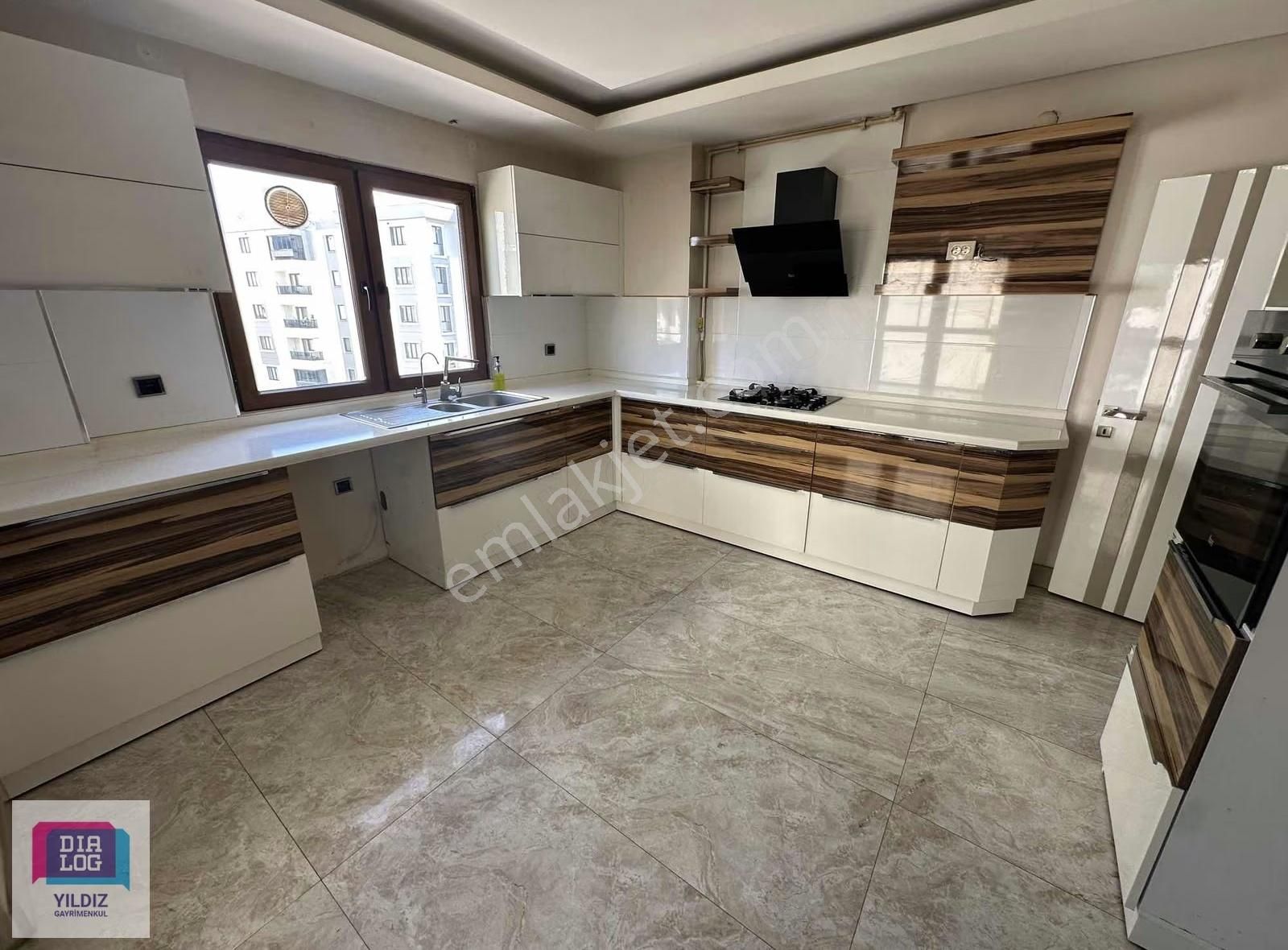 Dialog Yıldız / Balat Mh. Ast Park Sitesi Satılık 4+1 Daire - Görsel 3