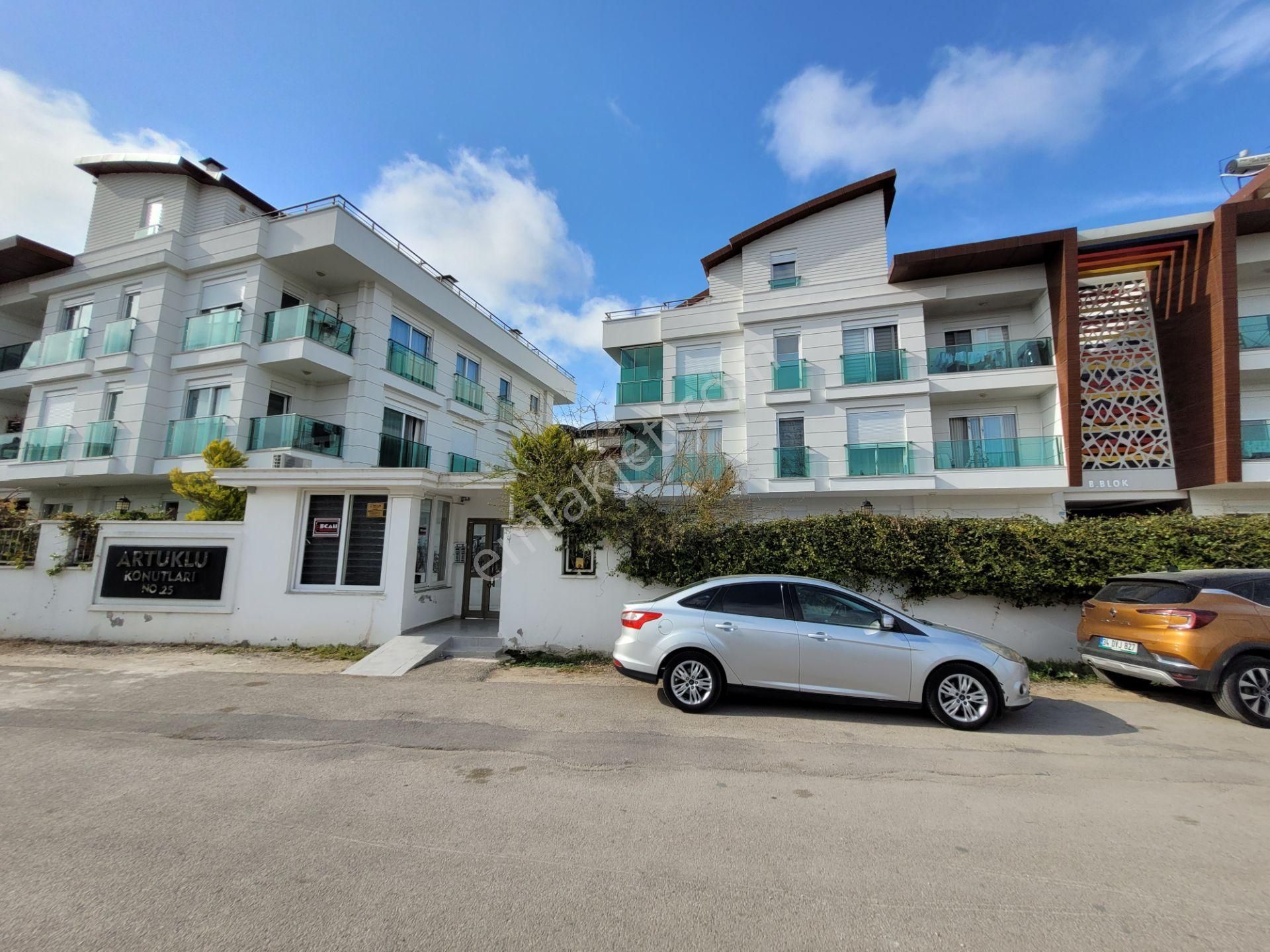 Güzeloba'da Artuklu Konutlarında 1+1 Yatırımlık Giriş Katı - Görsel 16