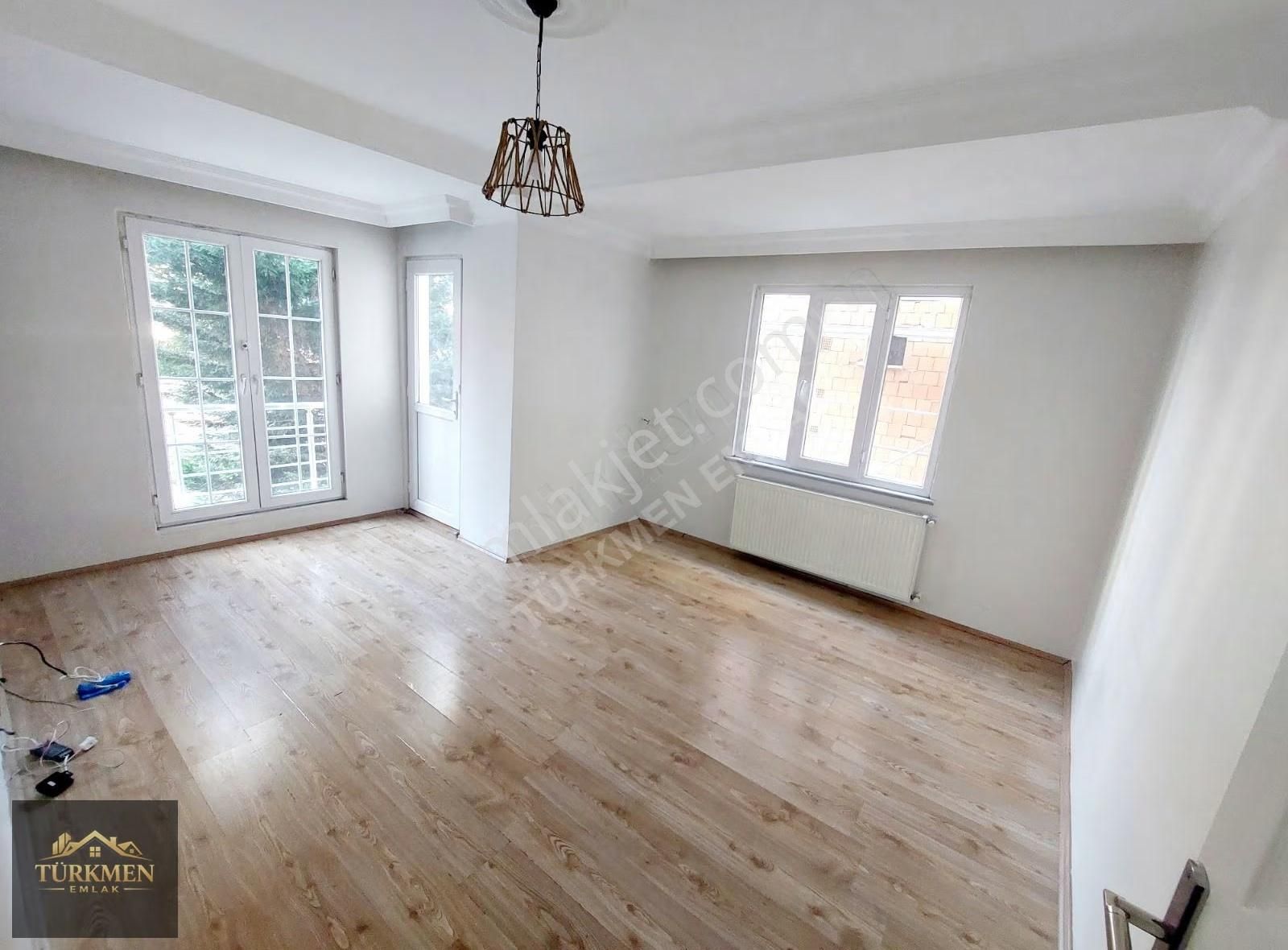 Türkmen Emlak'tan 75 Yıl Mah. Satılık 2+1 Çift Balkonlu 1 Kat - Görsel 2