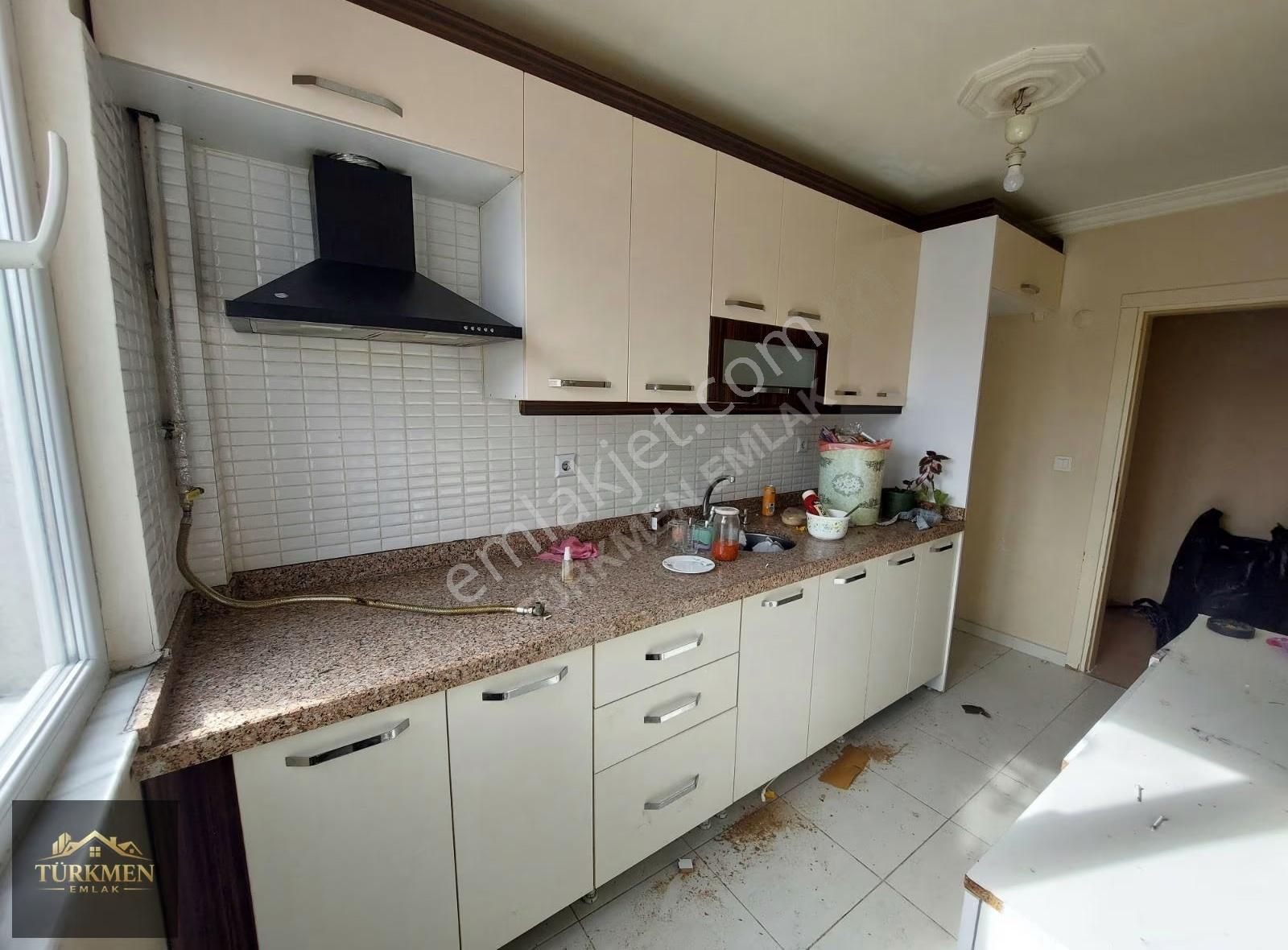 Türkmen Emlak'tan Gazi Mah.kiralık 2+1 Asansörlü