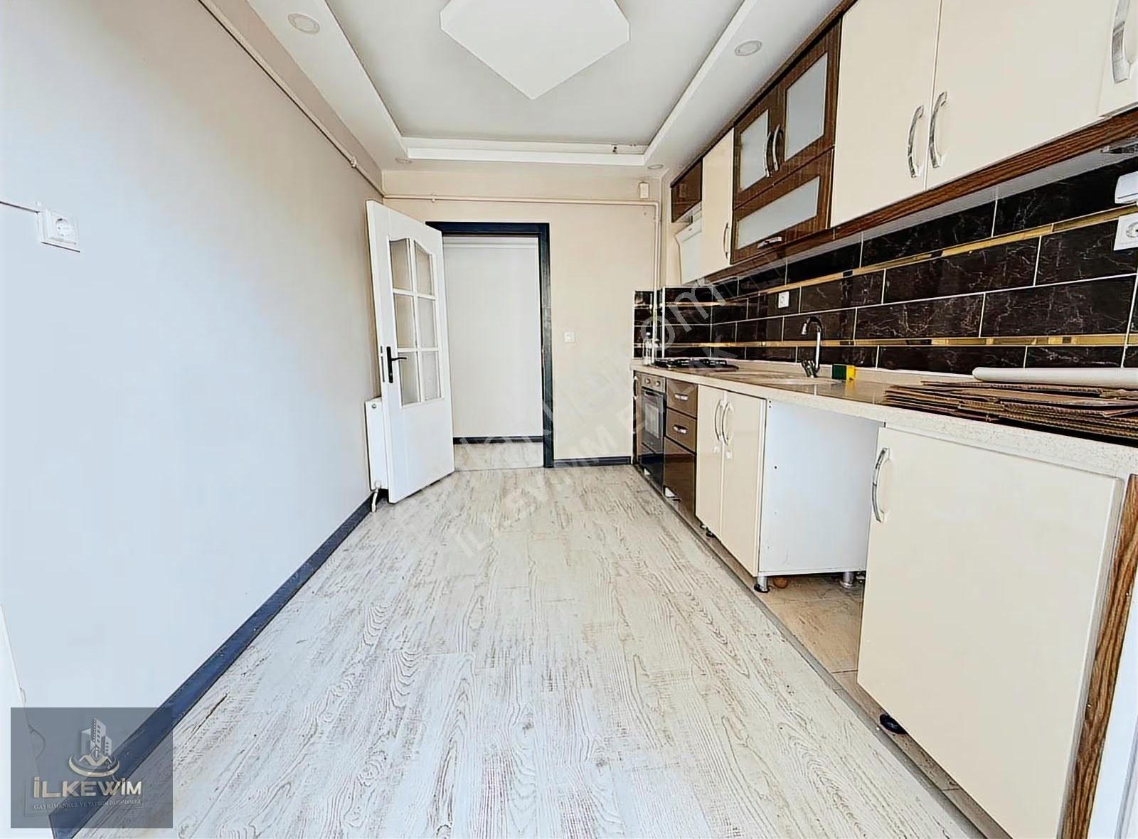 Akşemsettin Mahallesi'nde Asansörlü, Masrafsız 3+1 Kiralık Daire - Görsel 4