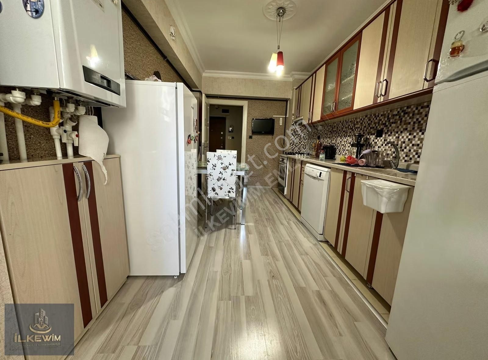 Sultan Fatih Cadde Dibi! Asansörlü-masrafsız 3+1 Daire - Görsel 5