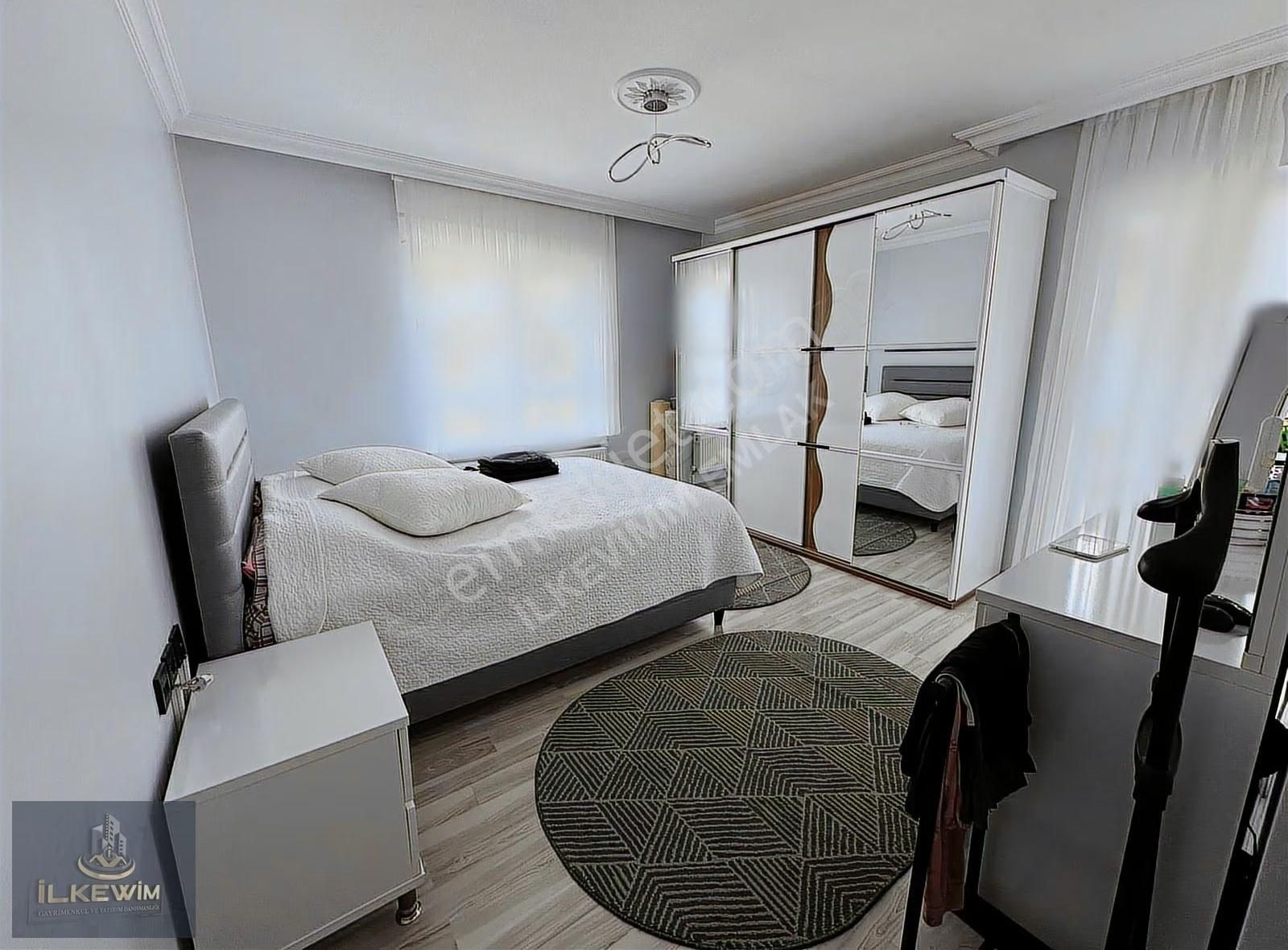 Sultan Fatih Cadde Dibi! Asansörlü-masrafsız 3+1 Daire - Görsel 3