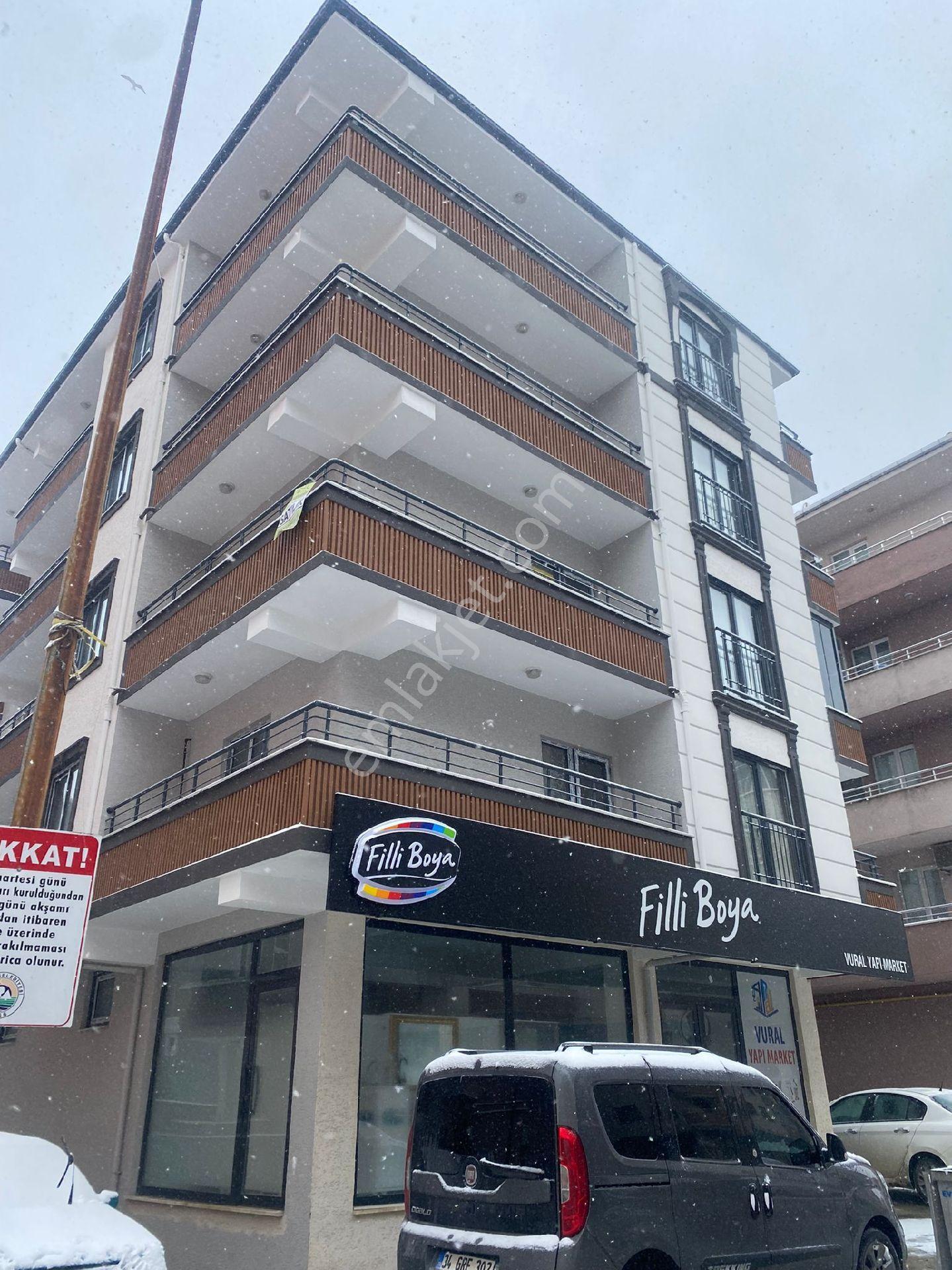 Çarşı Merkezde Ara Kat Satılık 2+1 Açık Mutfaklı Daire