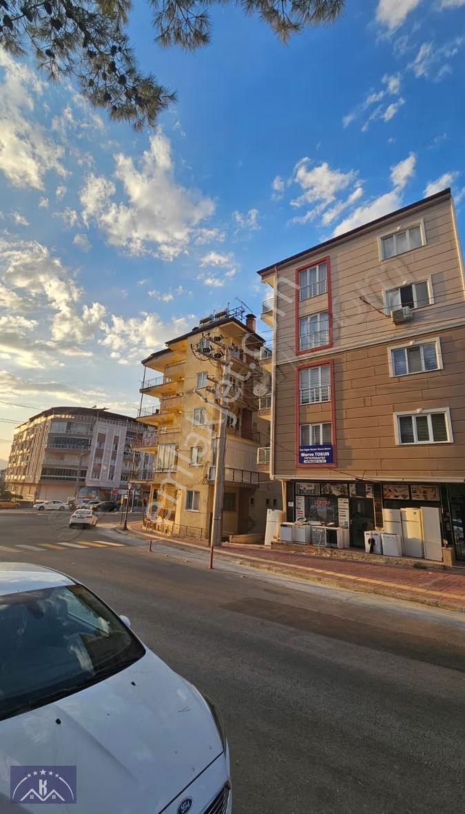 Burdur Bahçelievler Mah.3+1 135m2 Arakat Asansörlü Satılık Daire - Görsel 8