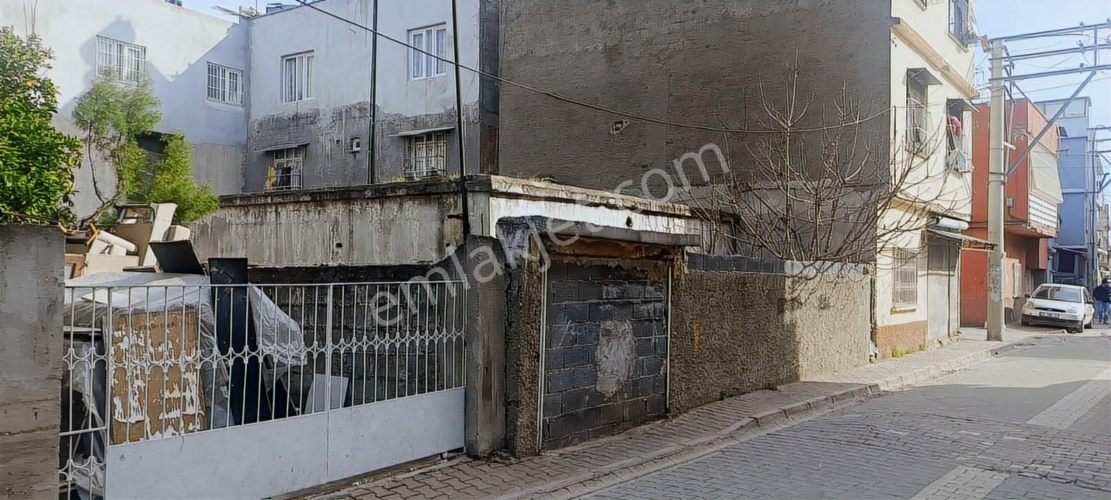 3 Ev Emlaktan Yesilevler Guler Halisaha Civari Satilik Mustakil