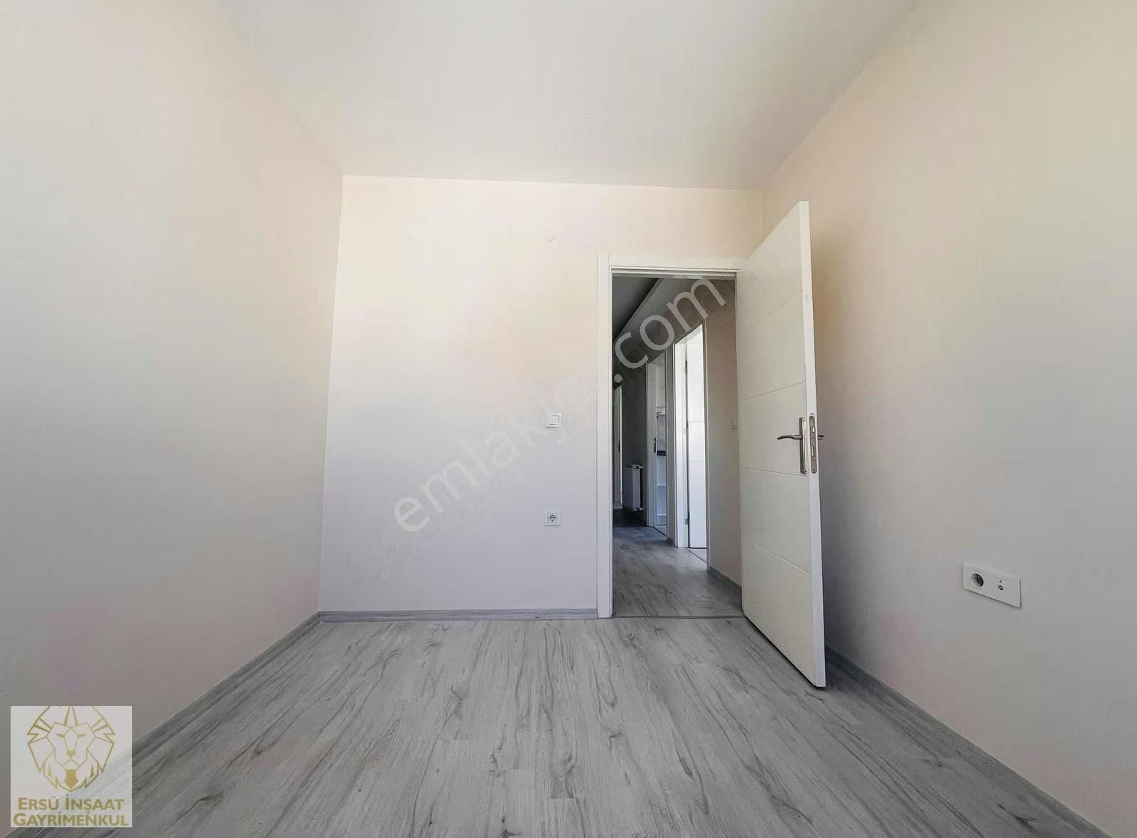 Ersü'den 3+1 Doğalgazlı Ebeveyn Banyolu Otoparklı Lüks Daire - Görsel 14