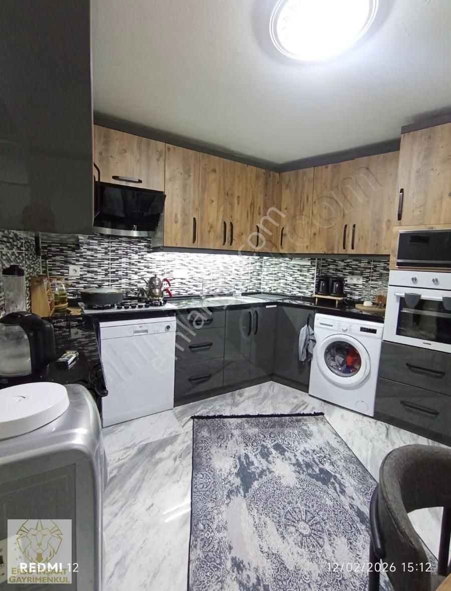 Ersü'den Ordu Cad. Yakını Otopark,asansör,k.mutfak,bakımlı 3+1