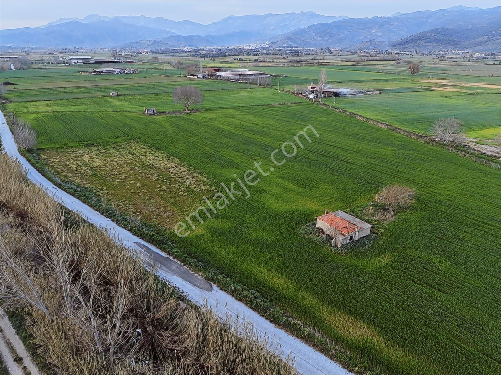 Doğadan Selimiye Merkezde Asfalta Cephe Yapı Koymaya Uygun Arazi - Görsel 10