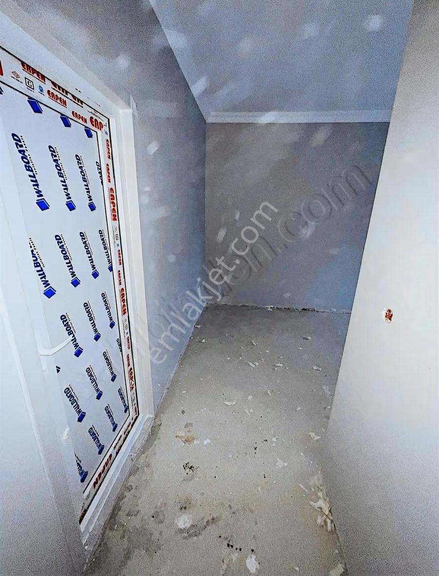 Altıkat Emlaktan Şehir İçşnde 2+1 Daıre - Görsel 12