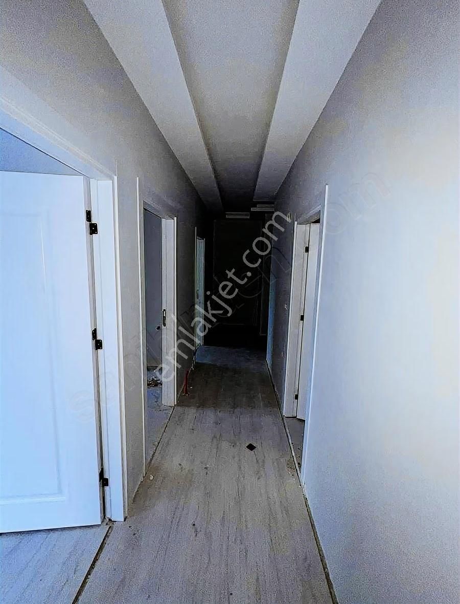 Altıkat Emlaktan Kaçırılmayacak Fiyata 2+1 Şehir Merkezinde - Görsel 2