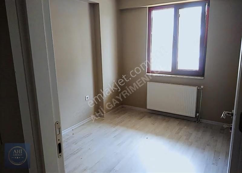 Ahi Group'tan Hendek Yeni Mh'de Satılık 100 M2 / 2+1 Daire - Görsel 9