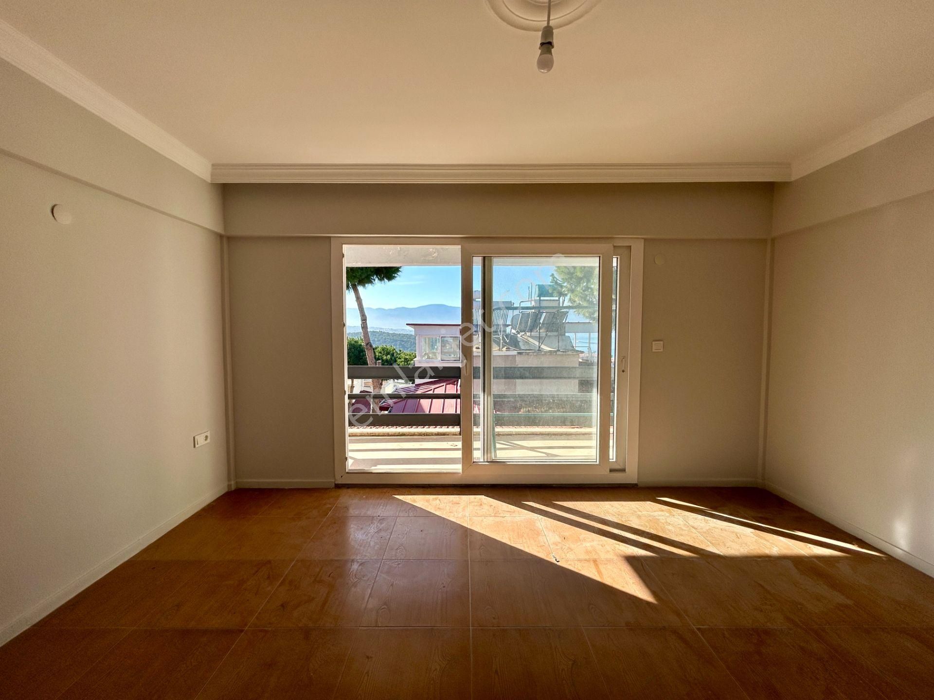 Kuşadası Değırmendere Entelköy Sıtesınde Denız Manzaralı Yazlık - Görsel 9
