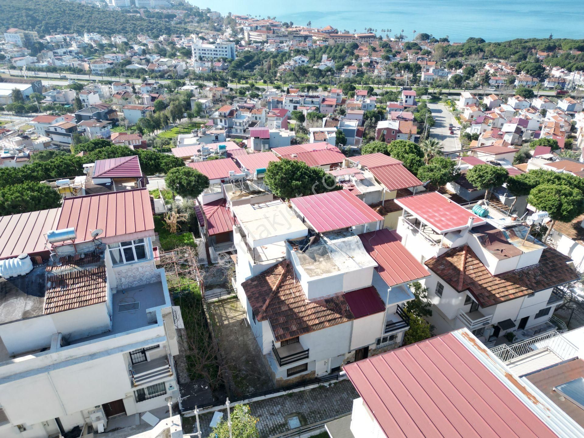 Kuşadası Değırmendere Entelköy Sıtesınde Denız Manzaralı Yazlık - Görsel 3