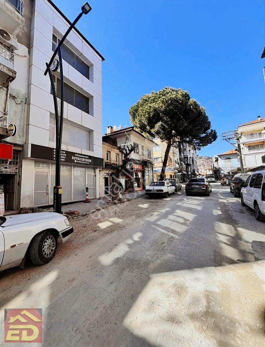 Buldan'ın Merkezinde Satılık 159m² Arsa İçerisinde Dükkan!! - Görsel 4